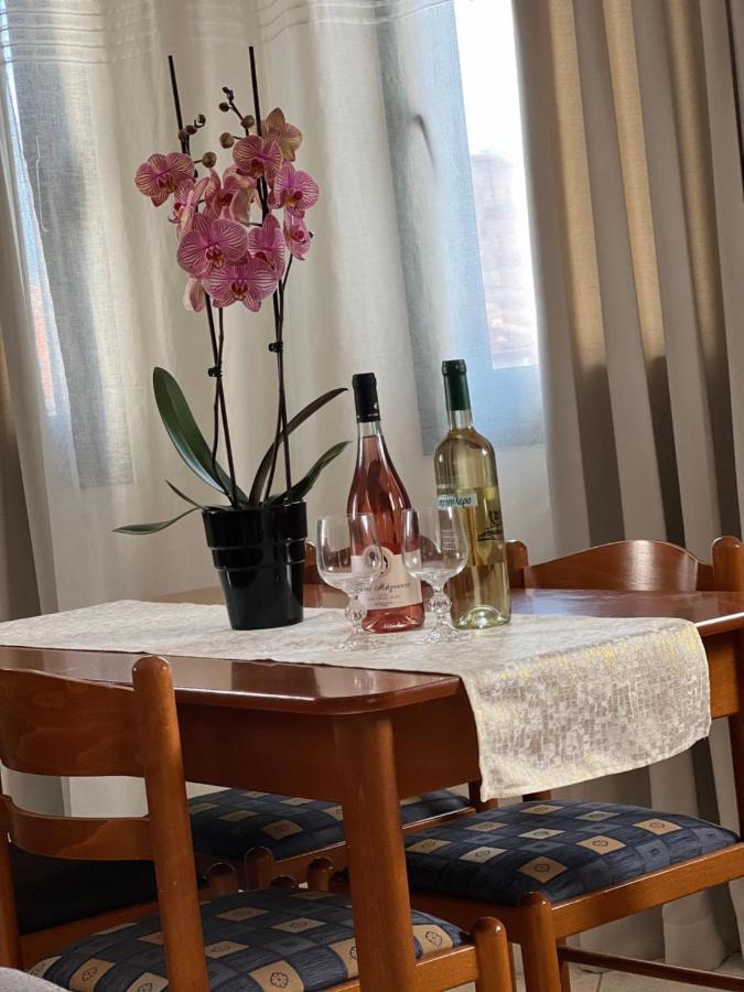 Antonis Kavros Appartment In The Center Of Chania La Canea Esterno foto